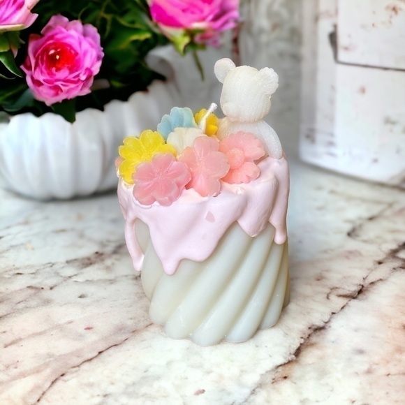 Other - ⚠️SALE Candle // Handmade Flowers And Teddy Bear Shaped Candle SEND OFFERS